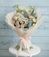 Букет цветов из:  Розы и Лизиантусы #REPLACE_PRED# Рыздвяный