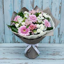 Букет цветов из:  Герберы, Альстромерии и Хризантемы в Рыздвяный