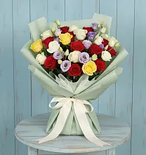 Букет цветов из:  Розы в Рыздвяный