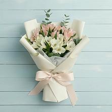 Букет цветов из:  Альстромерии в Рыздвяный