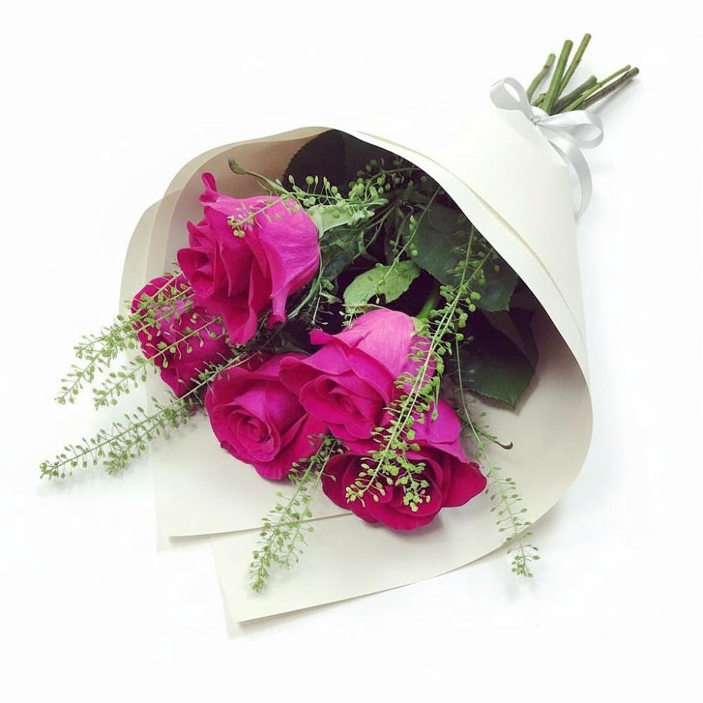 Букет цветов из: Розы в Рыздвяный