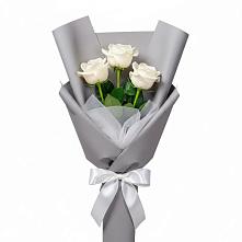 Букет 3 белые розы в Рыздвяный