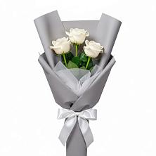 Букет 3 белые розы в Рыздвяный