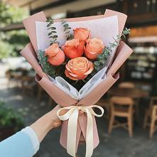 Букет цветов из:  Розы в Рыздвяный