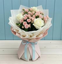 Букет цветов из:  Розы в Рыздвяный