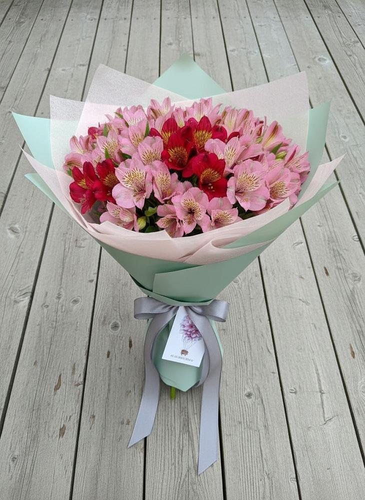 Букет цветов из: Альстромерии в Рыздвяный