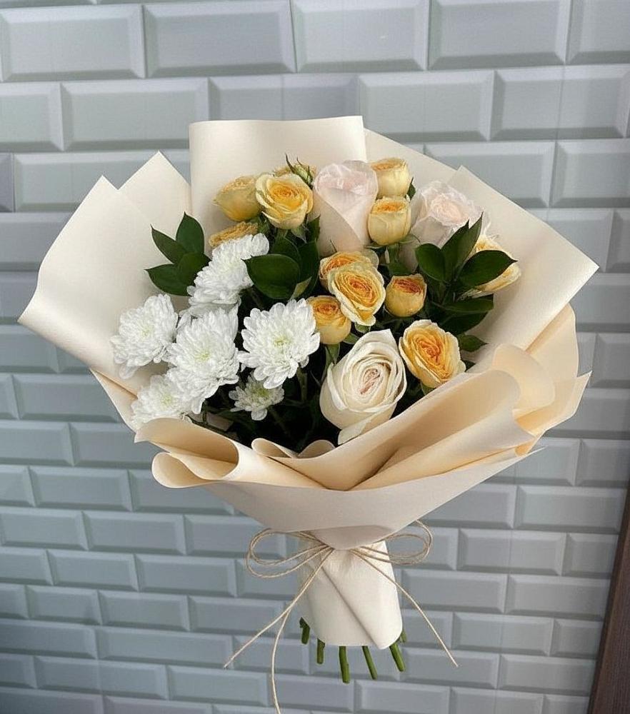 Букет цветов из: Розы и Хризантемы в Рыздвяный