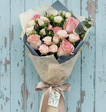 Букет цветов из:  Розы в Рыздвяный