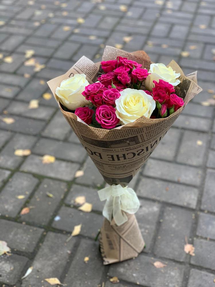 Букет цветов из: Розы в Рыздвяный