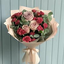 Букет цветов из:  Гвоздики и Розы в Рыздвяный