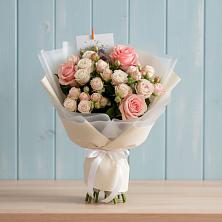 Букет цветов из:  Розы в Рыздвяный